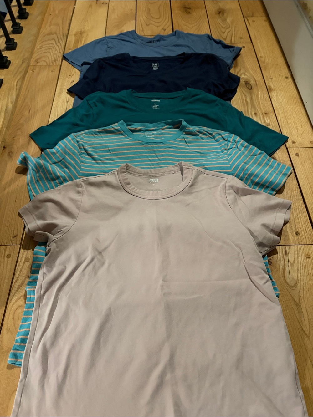 Women’s Crewneck T-Shirt Lot